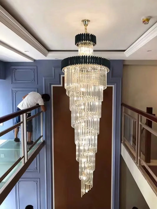 Lámpara de araña LED transparente negra cristalina DecorBites™ para vestíbulo de escalera