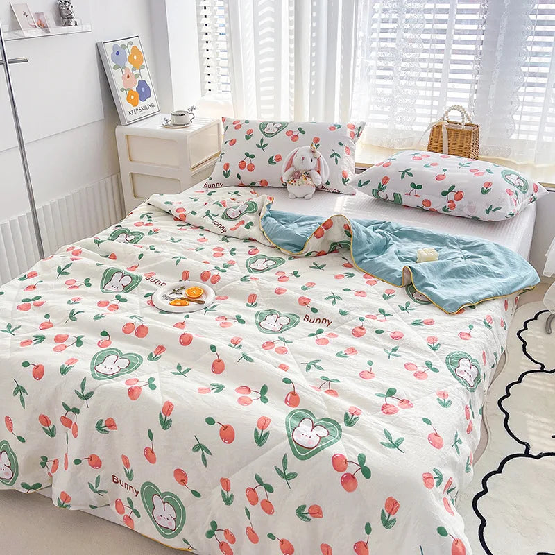 DecorBites™ Double Gauze Rabbit Print Quilt: Soft, Breathable, Washable, Light Comforter
