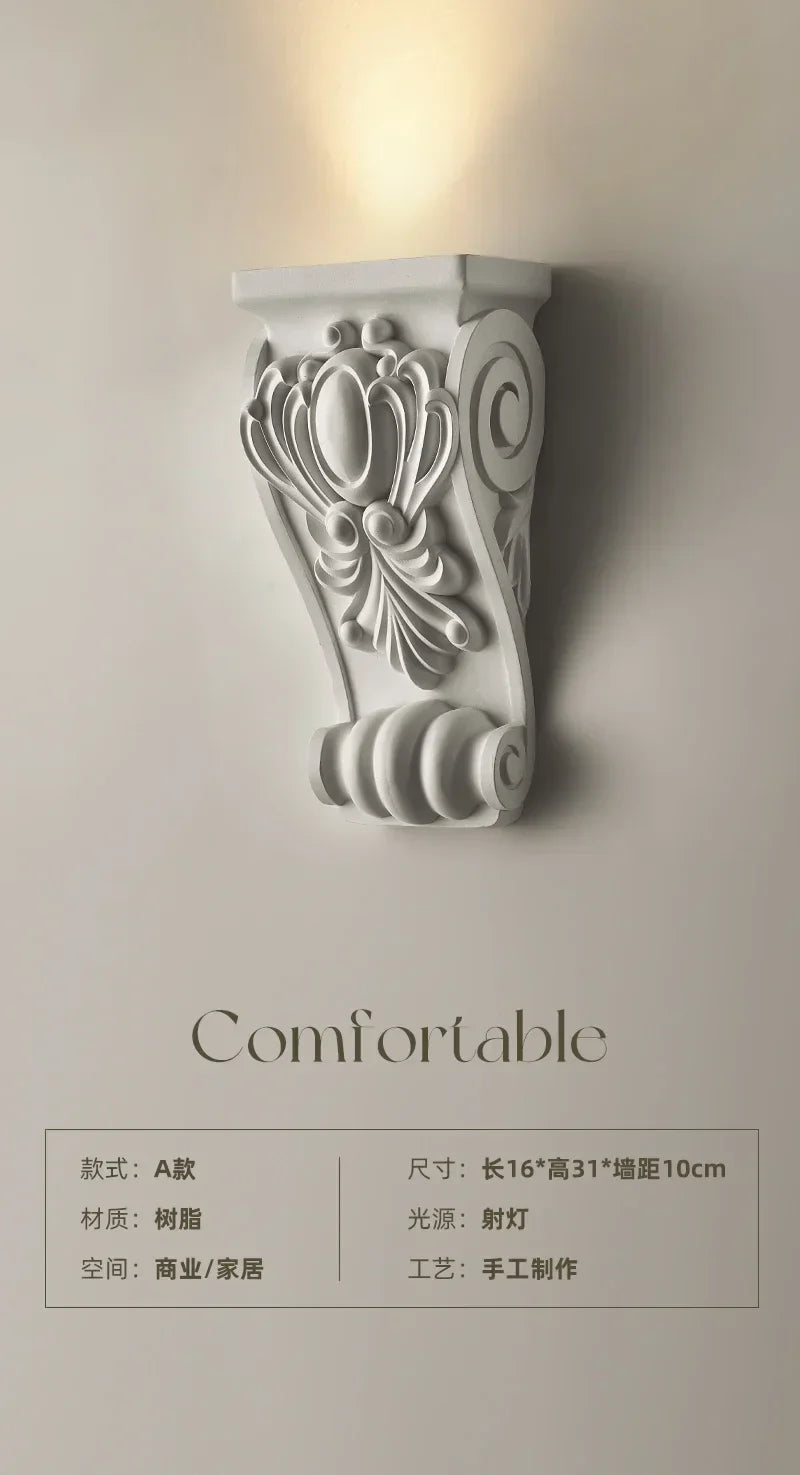 Lámpara de pared DecorBites™ de resina color crema con casquillo LED E27 para espacios clásicos