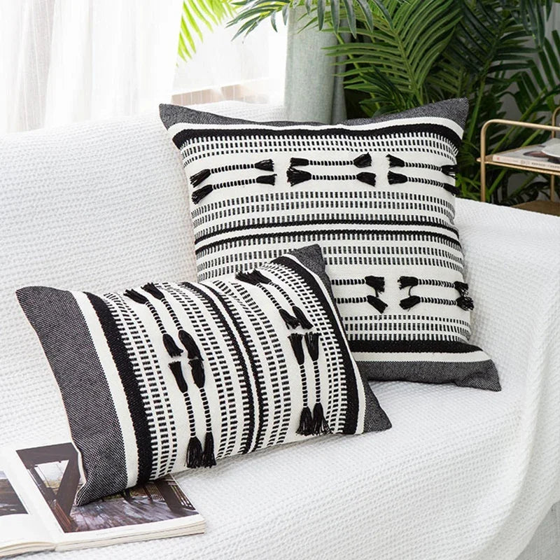 Funda de cojín DecorBites™ con borlas geométricas - Cojín decorativo tejido amarillo y negro