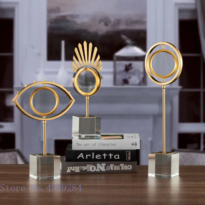 Lupa DecorBites™ con ojos de metal dorado y base de cristal - Decoración moderna para el hogar