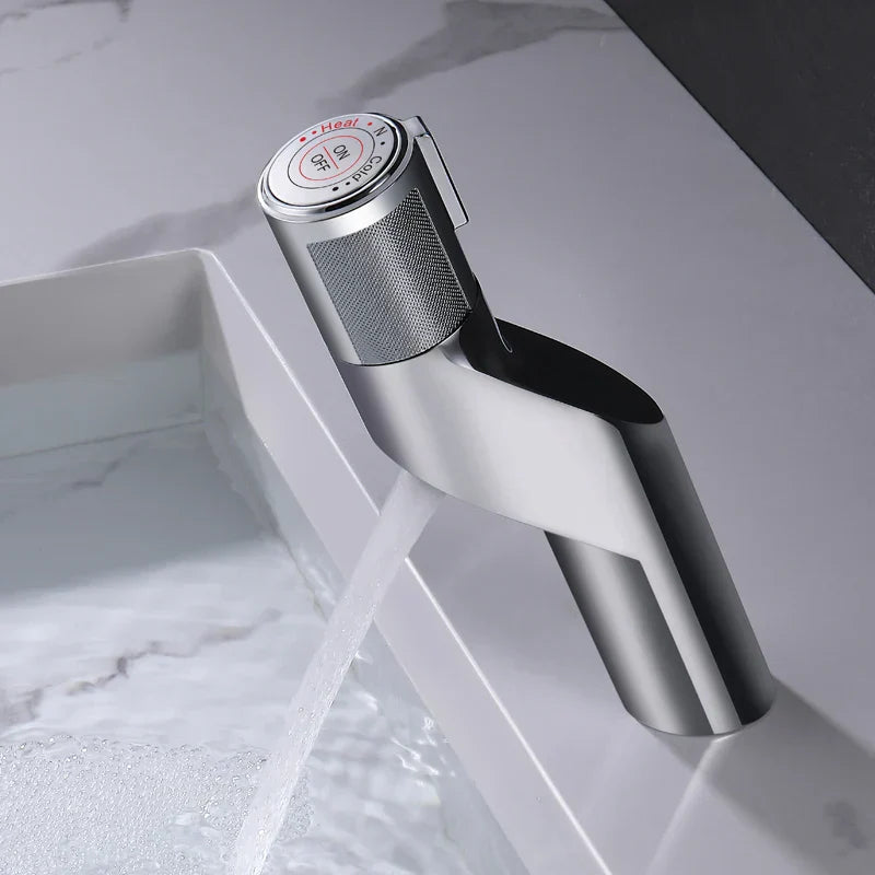 Grifo de Lavabo Decorbites™ Gold Basin: Mezclador de Empuje de Una Palanca para Baño, Material de Latón
