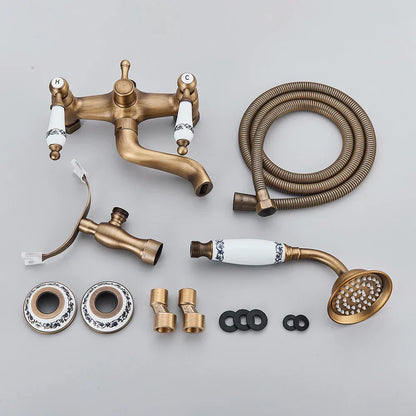 صنبور حوض استحمام مُثبَّت على الحائط على شكل هاتف من نحاس عتيق من DecorBites™