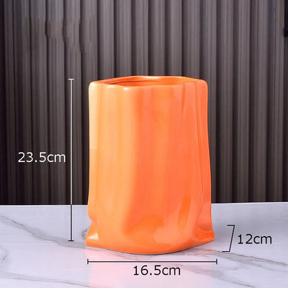 Jarrón de cerámica con textura plisada y baño de oro DecorBites™ para decoración de escritorio y arreglos florales