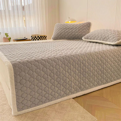 DecorBites™ Antibacterial Milk Velvet Mattress, Thick & Warm with Anti-Slip Straps