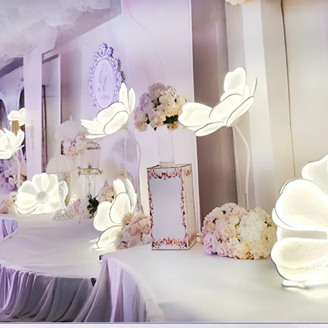Lámparas de techo LED con forma de mariposa DecorBites™ para una decoración romántica de bodas