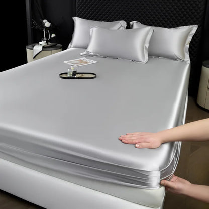 طقم ملاءات سرير DecorBites™ المجهزة من حرير التوت بنسبة 100% مع غطاء وسادة - ملاءات سرير فاخرة من الحرير بلون واحد