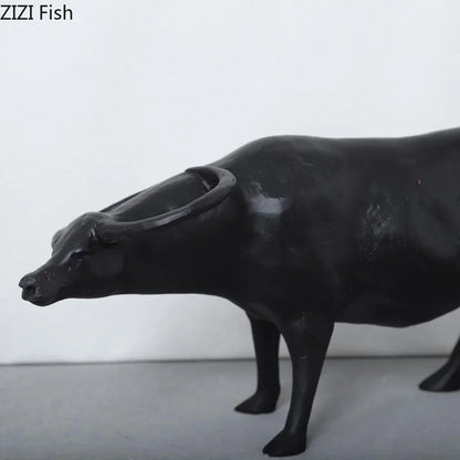 DecorBites™ تمثال راعي بقر من الراتنج لديكور المنزل الحديث