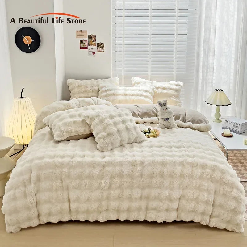 Luxury Faux Fur Bedding Set by Decobites: Super Soft Bubble Fleece Duvet Cover, Quilt, and Sheet Set.