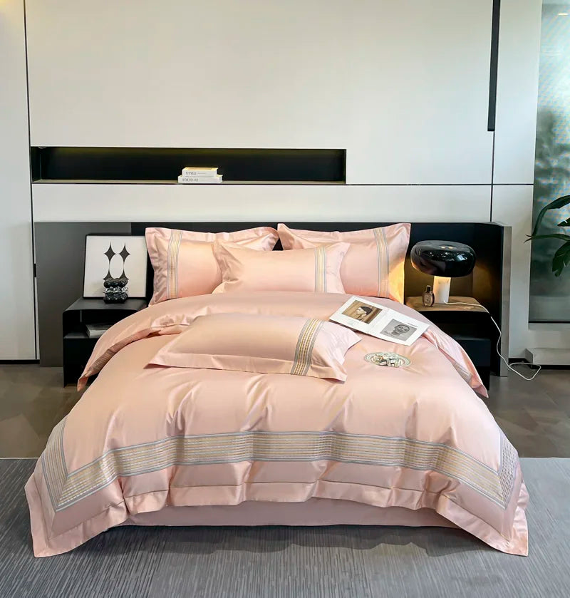 طقم سرير كينج كوين مطرز من ديكوربايتس™ مصنوع من القطن المصري بنسبة 100% مع غطاء لحاف