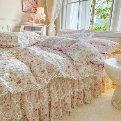 Decobites French Lace Ruffles Seersucker Bed Set: 4Pcs Princess Bedding Quilt Cover