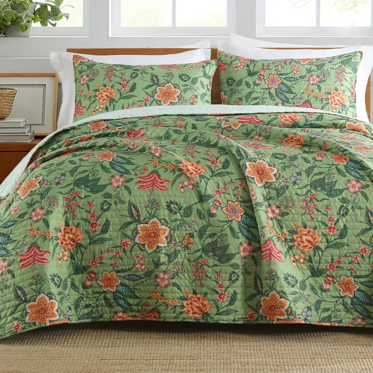 Decobites Green Floral Quilt Set 3-Piece Oversized Bedding with Shams