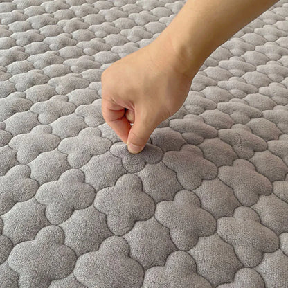 DecorBites™ Antibacterial Milk Velvet Mattress, Thick & Warm with Anti-Slip Straps