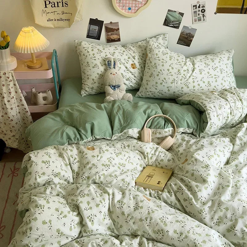 DecorBites™ Cartoon Style Printed Comforter Set 4Pcs Lightweight Duvet Kits Bedding Set