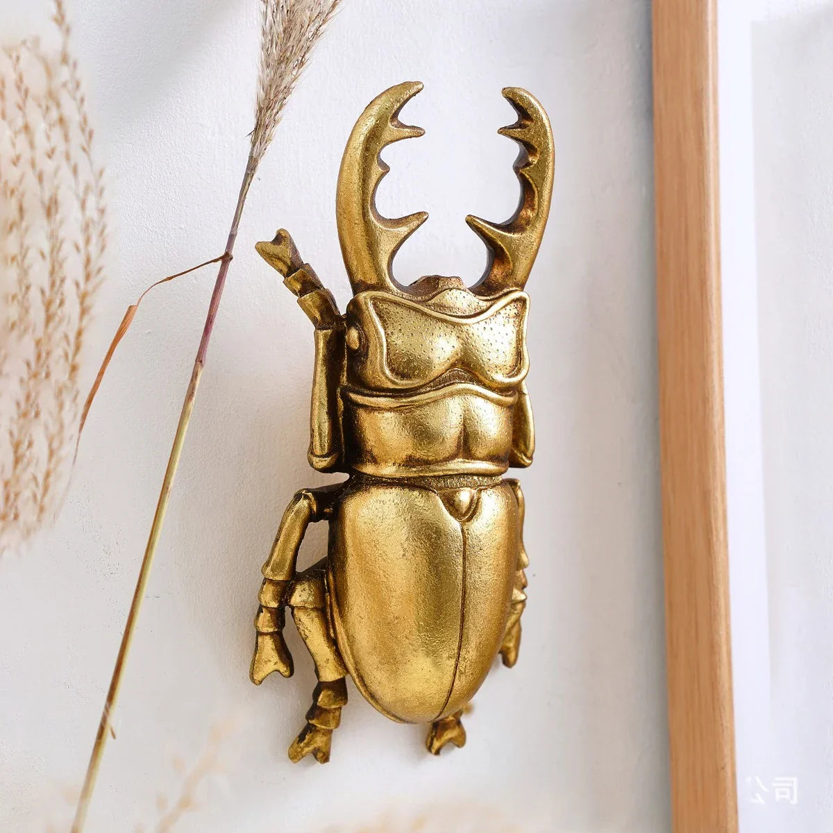 DecorBites™ Golden Beetle Resin Handicrafts - Background Wall Decoration