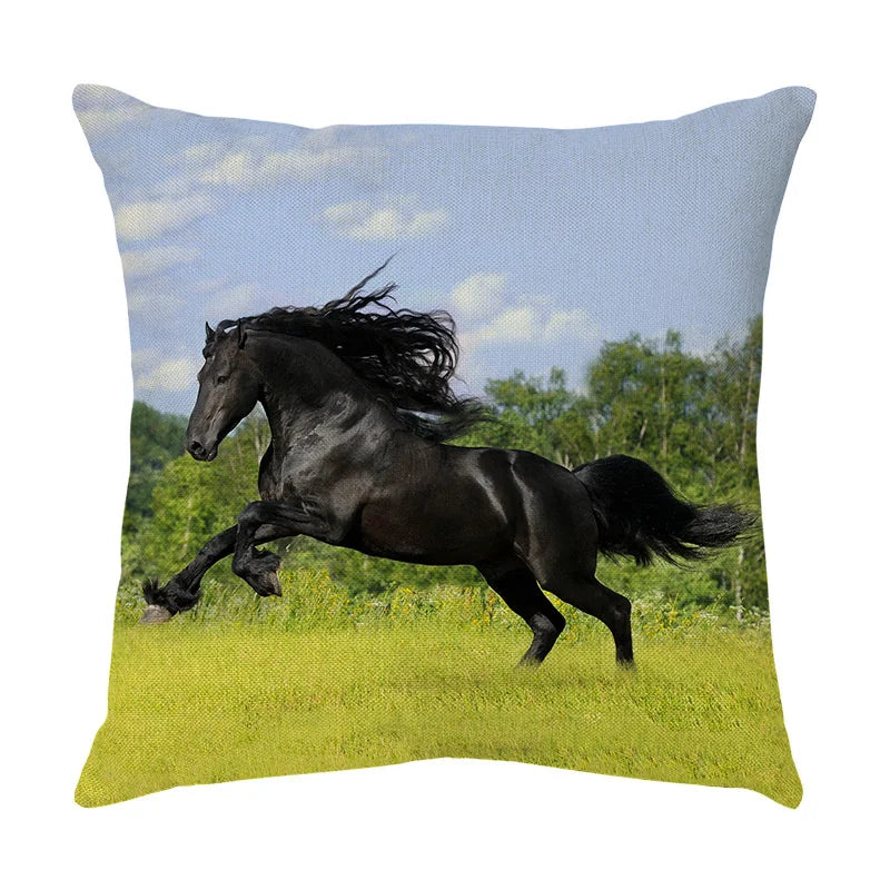 Funda de almohada DecorBites™ con estampado de caballo al galope: Funda de cojín de lino con estampado de caballo salvaje para decoración del hogar.