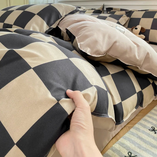 DecorBites™ Checkerboard Pattern Duvet Cover Set - Stylish and Cozy Bedding Kit for Bedroom