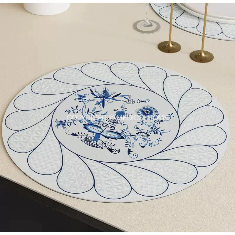 غطاء مفرش طاولة DecorBites™ بطبعة البصل الأزرق: ديكور فاخر لحفلات الطعام الريفية الفرنسية