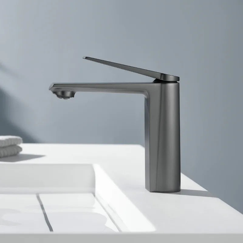 Grifo de baño gris oro Decorbites™ de una sola manija mezclador para fregadero montado en cubierta