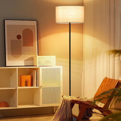 Lámpara de pie vertical LED DecorBites™ para iluminación ambiental en salas de estar y dormitorios modernos