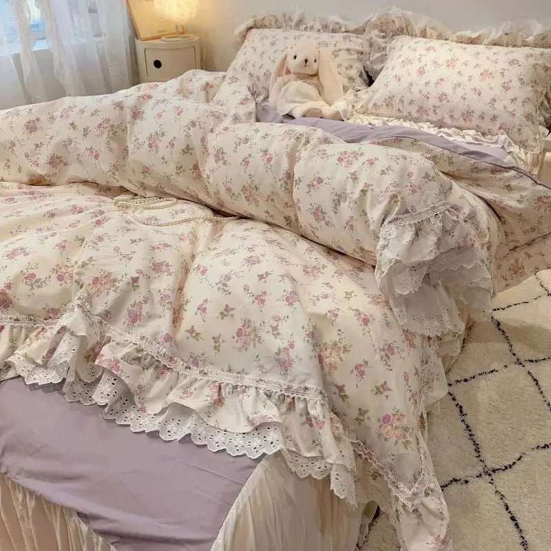 Decobites Korean Princess Style Floral Lace Ruffles Bedding Set with Pillowcase