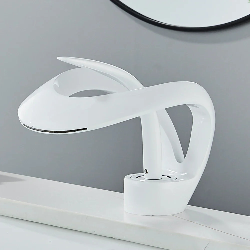 صنبور حوض ديكوربايتس™ أسود اللون، خلاط شلال رمادي، ساخن وبارد، حديث من النحاس، مثبت على السطح