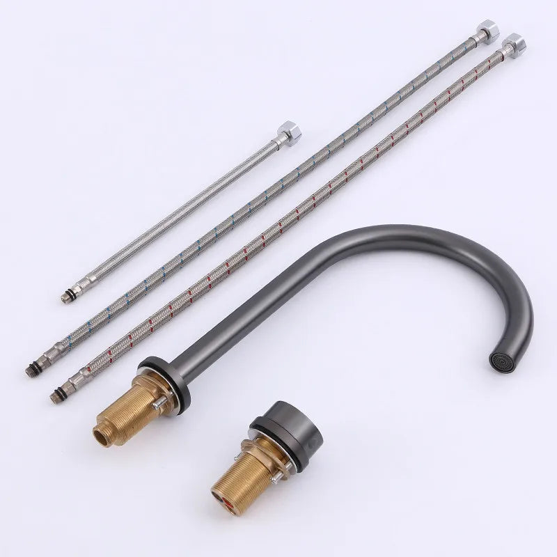 صنبور حوض واسع النطاق من ديكوربايتس™ باللون الذهبي المصقول - صنبور حوض حمام بفتحتين