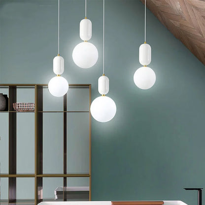 Lámpara de araña LED con bola de cristal DecorBites™ para espacios de vida modernos