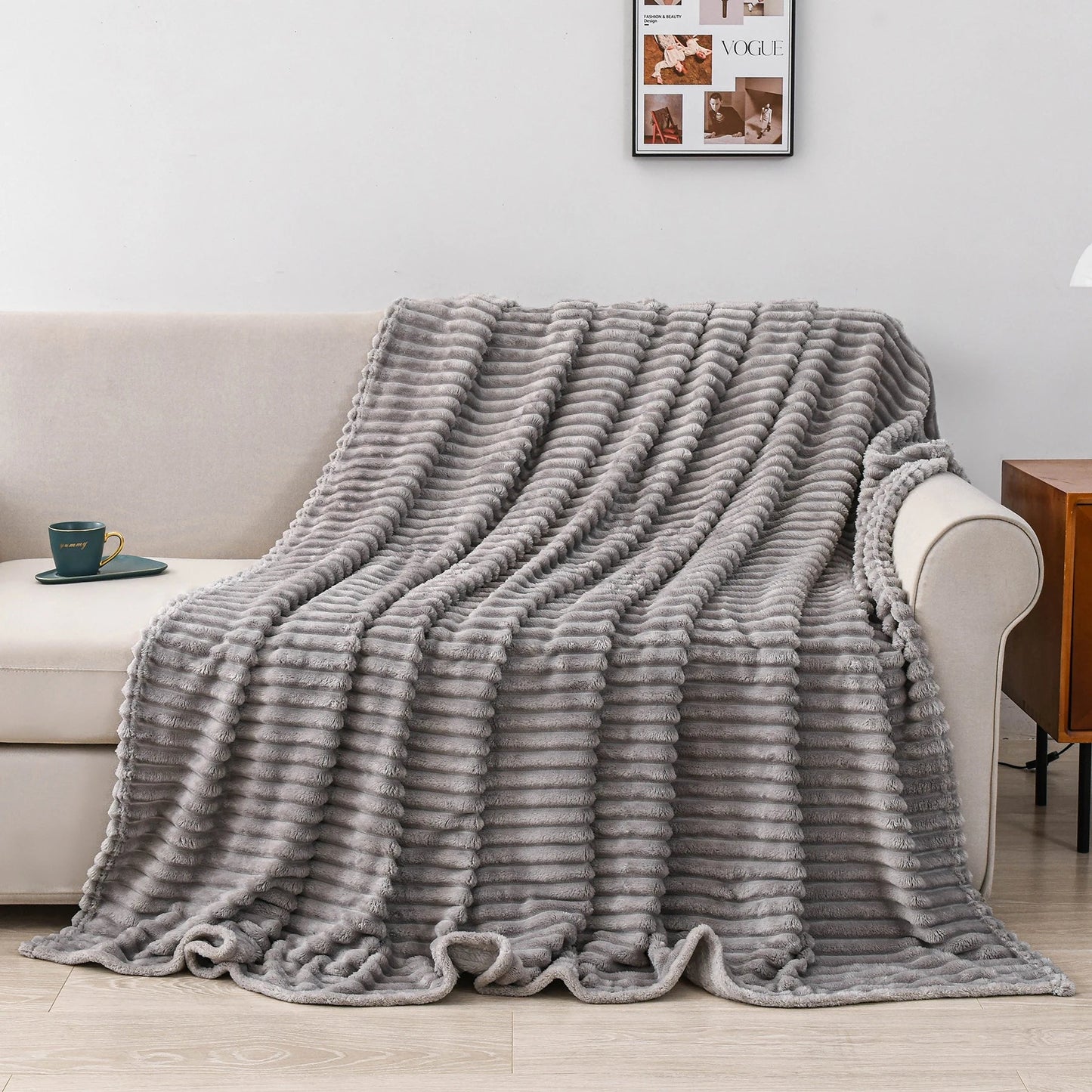 Soft Flannel Throw Blanket – Multiple Sizes