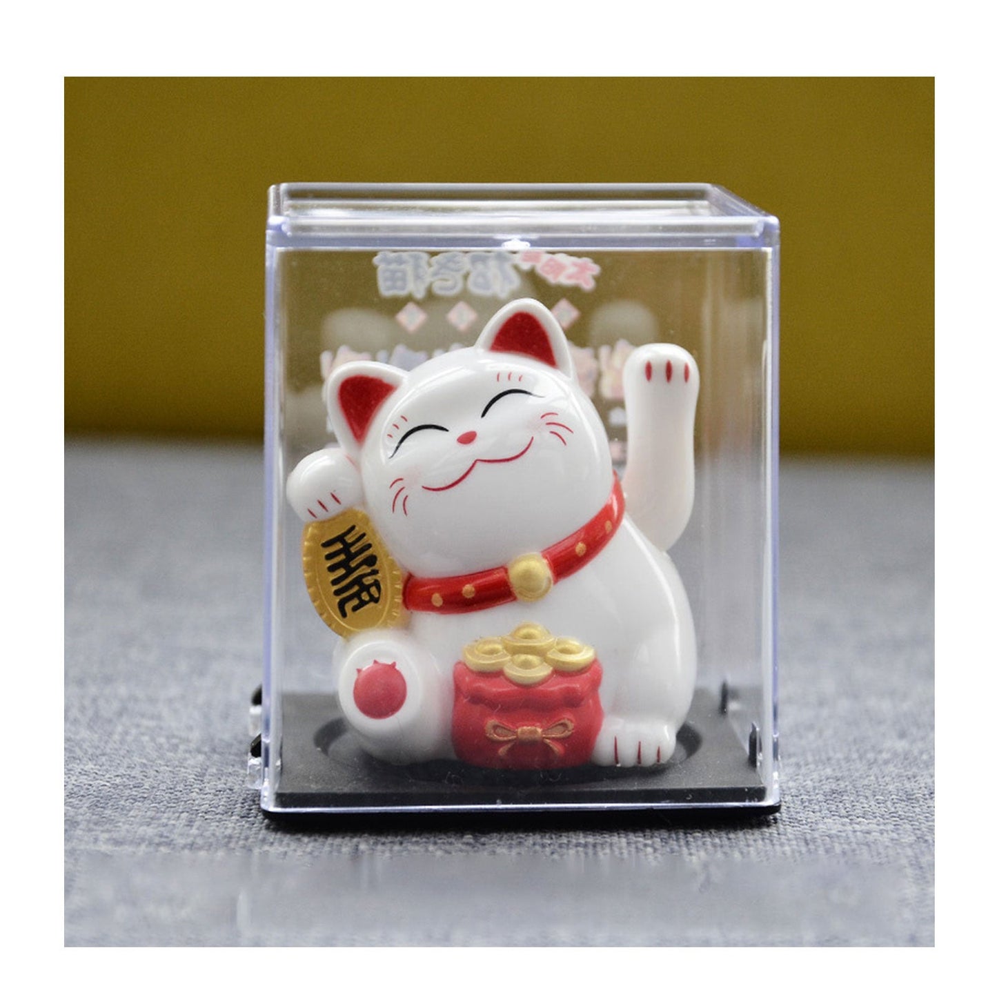 Solar Powered Maneki Neko Cat