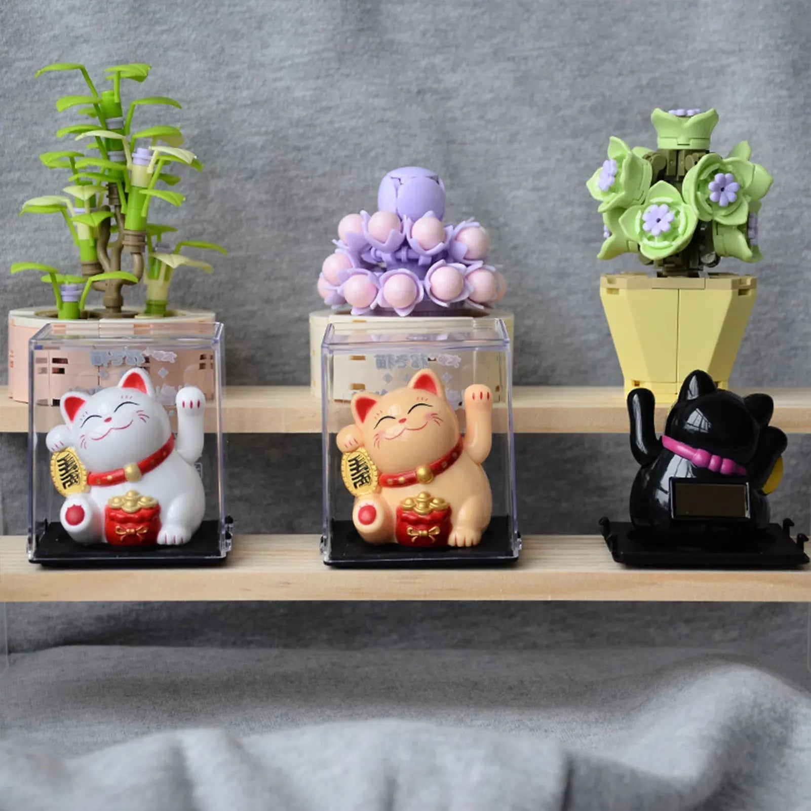 Solar Powered Maneki Neko Cat