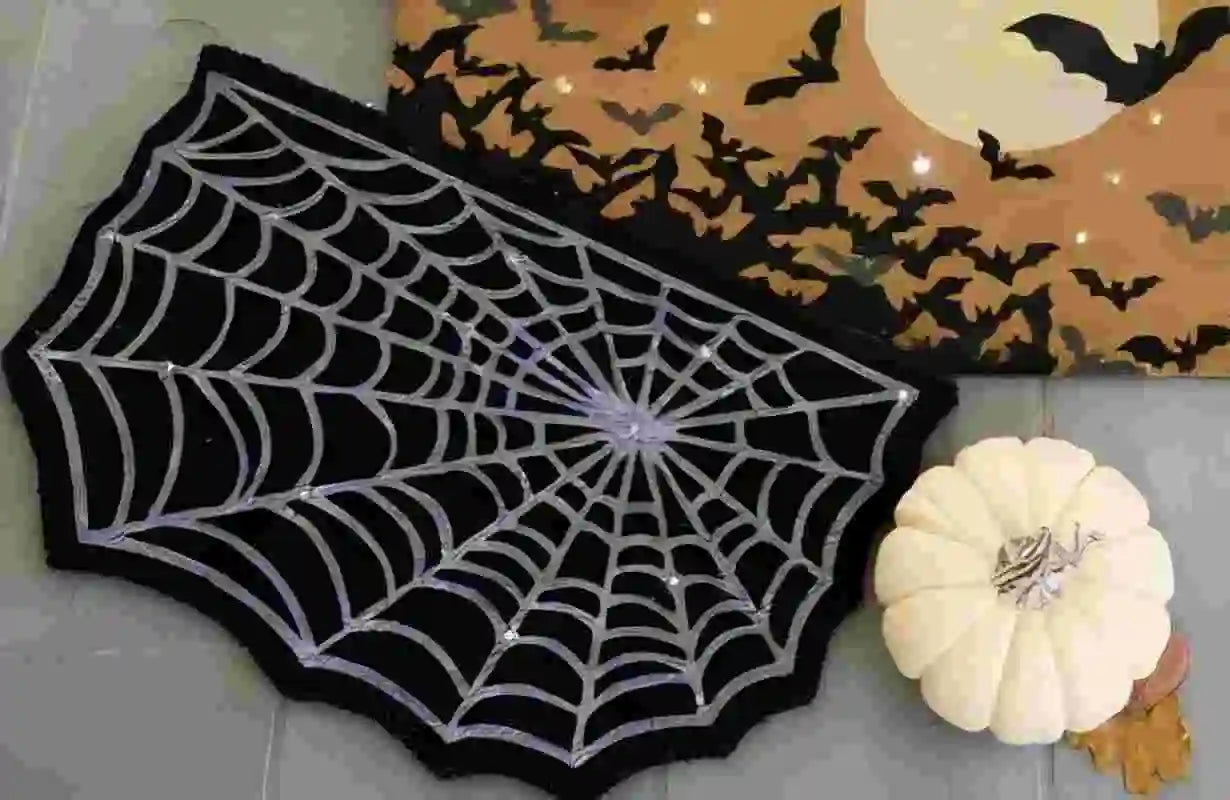 VIKAMA Black Spider Web Rug