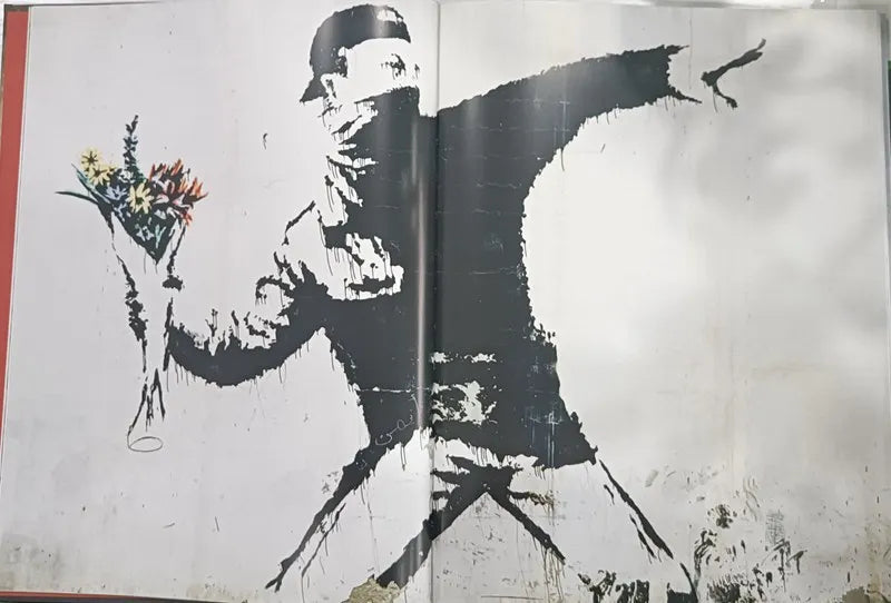 Vilead Banksy Flower Thrower Statue