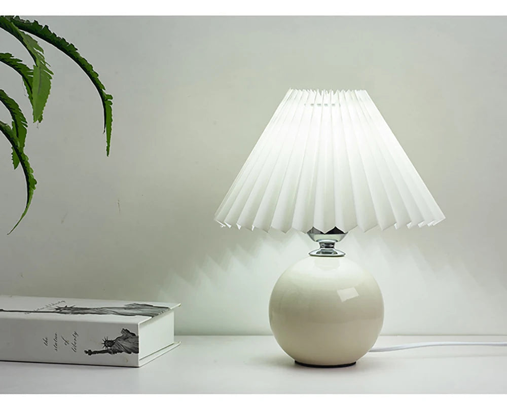 Vintage Ceramic Table Lamp with LED