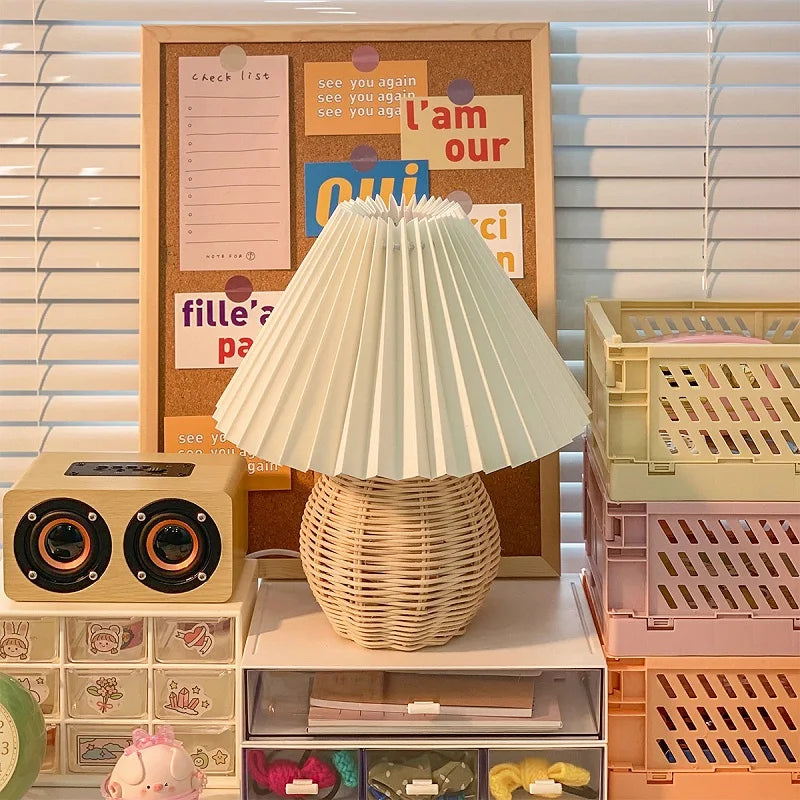 Vintage Rattan USB Table Lamp