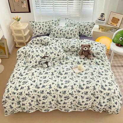 Floral-patterned white and gray duvet cover with soft textured fabric finish from decorbites cute pattern bedroom set