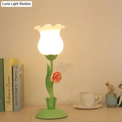 Acamar - Lámpara de mesa Pastoral Capullo de Rosa Pastoral, 1 cabezal, cristal opalino mate, con enredadera rosa/azul/verde