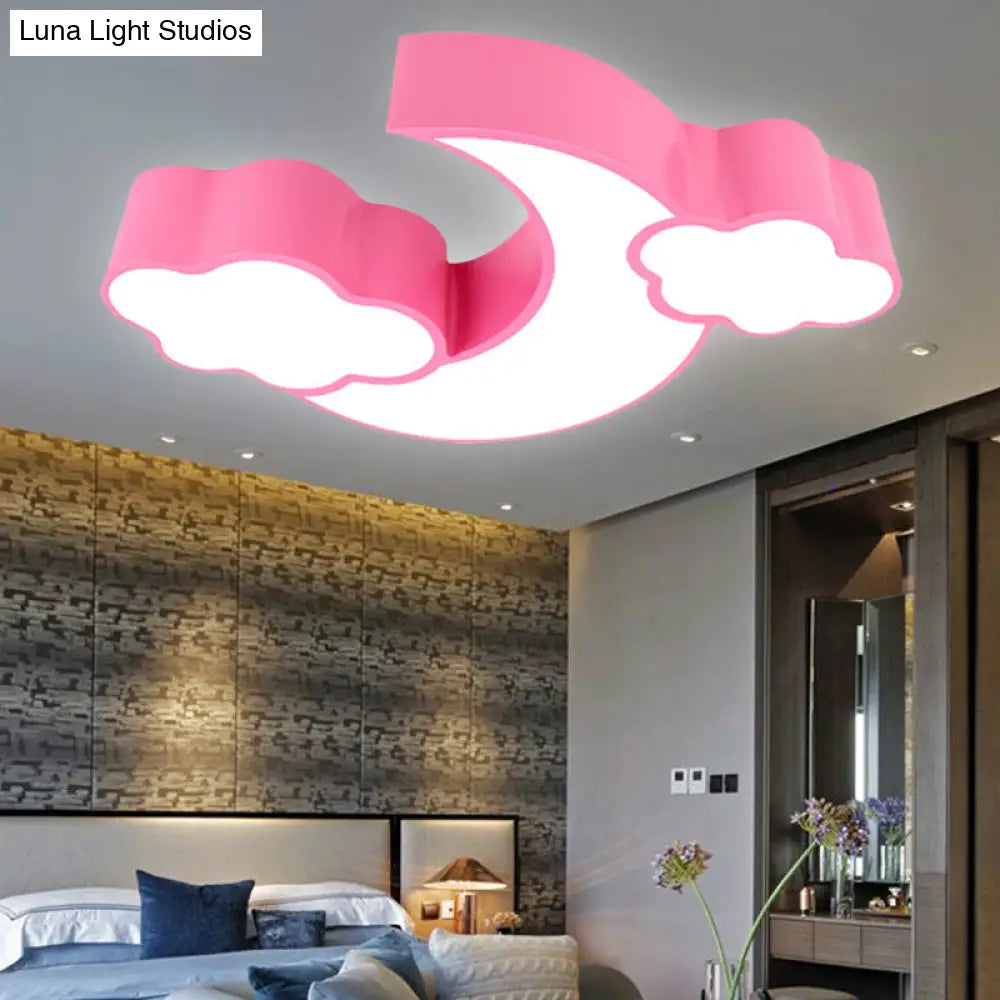 Lámpara de techo DecorBites™ con forma de nube y luna acrílica para habitación infantil o de lactancia.
