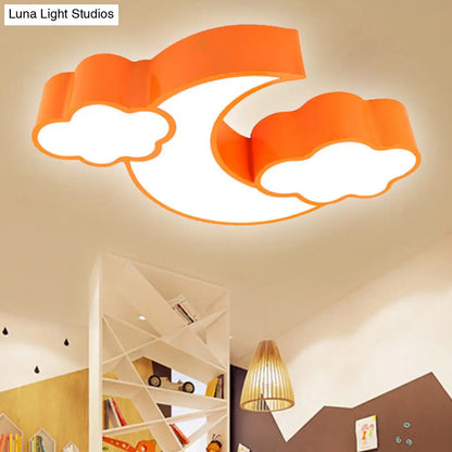 Lámpara de techo DecorBites™ con forma de nube y luna acrílica para habitación infantil o de lactancia.