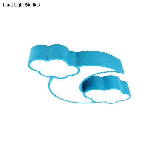 Lámpara de techo DecorBites™ con forma de nube y luna acrílica para habitación infantil o de lactancia.