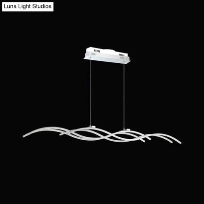 ديكوربايتس™ مصباح معلق LED أكريليك على شكل جزيرة باللون الأبيض الدافئ - تركيبات فضية متموجة