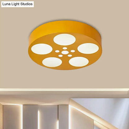 ديكوربايتس™ - إضاءة LED أكريليكية للأطفال مثبتة على الحائط بألوان الأحمر/الأصفر/الأزرق النابضة بالحياة - تركيبات دائرية لغرفة الأطفال