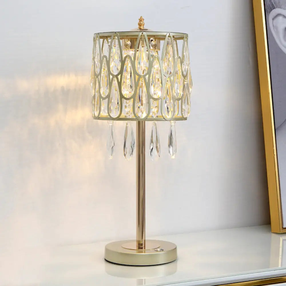 Adalyn - Lámpara de mesilla de noche contemporánea de metal con incrustaciones de gotas de cristal.