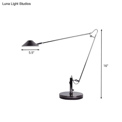 Lámpara de escritorio LED cónica negra ajustable con brazo largo - Iluminación de mesa industrial de metal