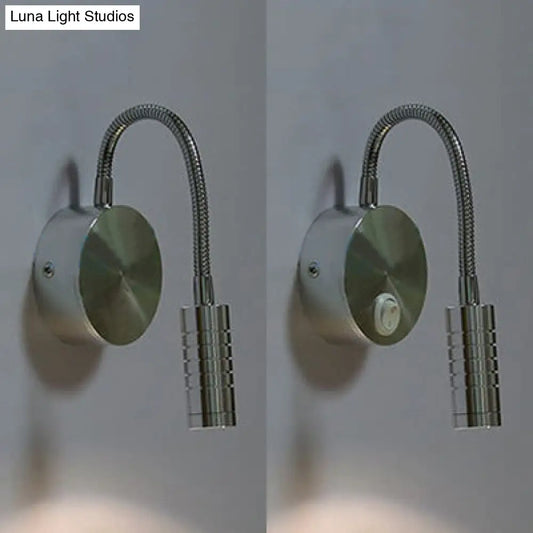 DecorBites™ مصباح حائطي LED أسطواني كروم قابل للتعديل بإضاءة دافئة/بيضاء - مصباح معدني عصري