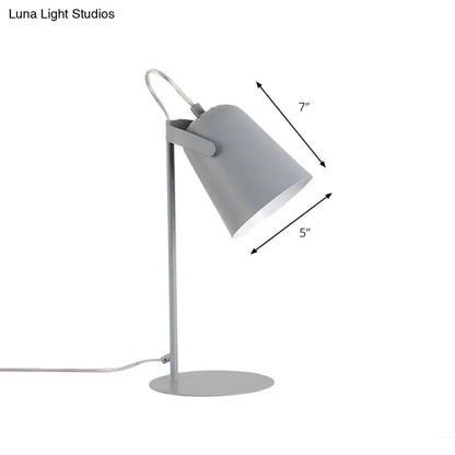 Lámpara de escritorio metálica ajustable estilo macaron, pantalla rectangular, 1 luz, negra/gris – Perfecta para dormitorio o escritorio de pie