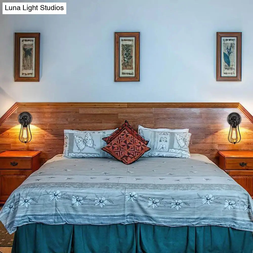 Lámpara de pared ajustable DecorBites™: Iluminación para dormitorio estilo loft con jaula de hierro en color negro