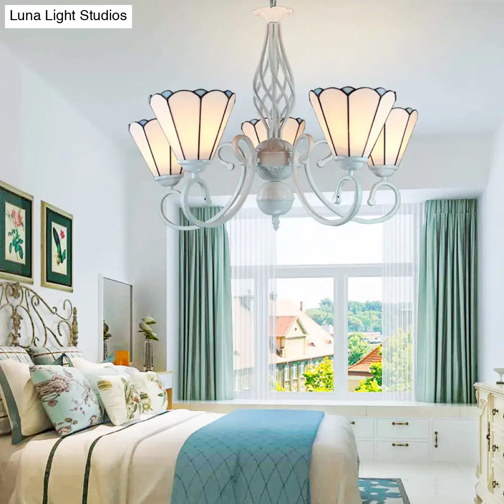 Lámpara de araña ajustable de cristal blanco en forma de cono con 5 luces - Lámpara colgante tradicional para dormitorio