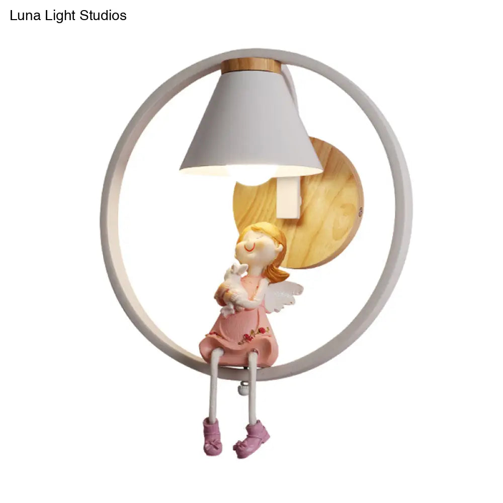 Adorable lámpara de pared con forma de ciervo/ángel: Lámpara de pared de metal con 1 luz, color rosa/azul, con pantalla de tela.

 Mejora de la sugerencia de título para una mejor optimización SEO.