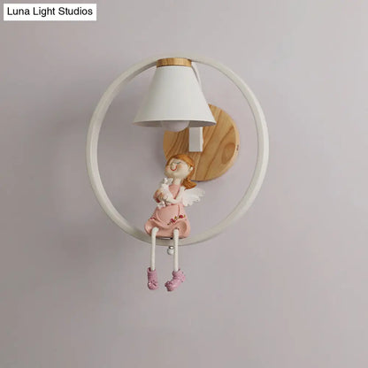 Adorable lámpara de pared con forma de ciervo/ángel: Lámpara de pared de metal con 1 luz, color rosa/azul, con pantalla de tela.

 Mejora de la sugerencia de título para una mejor optimización SEO.